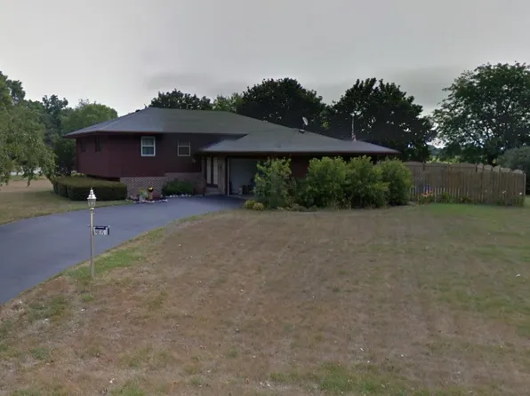 4835 Lindsey Ln, Rockford, IL 61101
