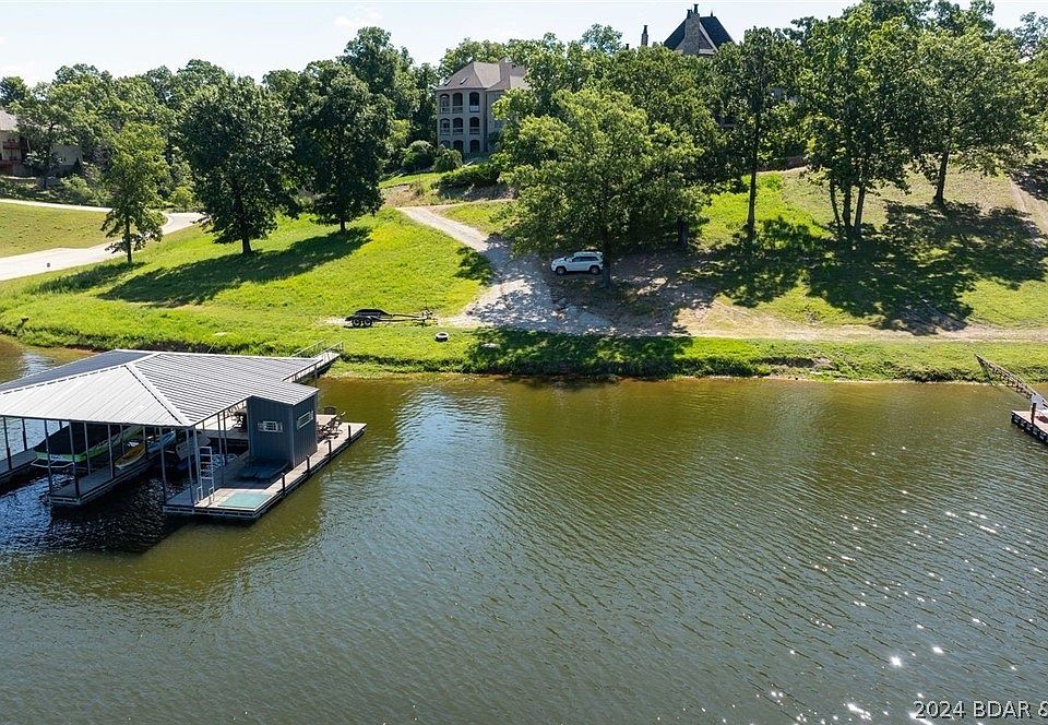 1st image of Seabreeze Dr