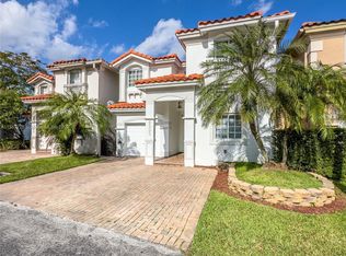 6903 NW 109th Ave, Doral, FL 33178
