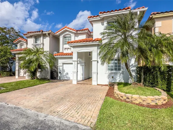 6903 NW 109th Ave, Doral, FL 33178