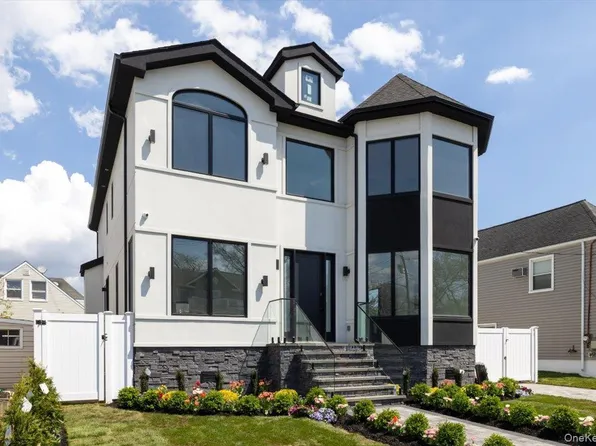 544 Arlington Road, Cedarhurst, NY 11516