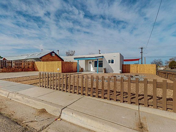 2nd image of 2945 Manzano St NE