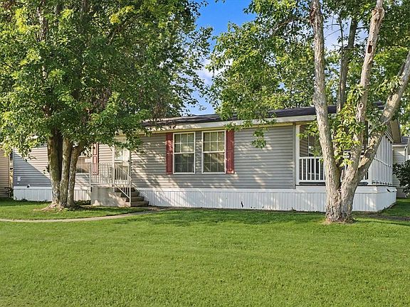 3rd image of 1226 Mason Cir