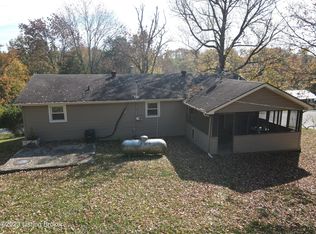 1386 Beaver Lake Rd, Lawrenceburg, KY 40342