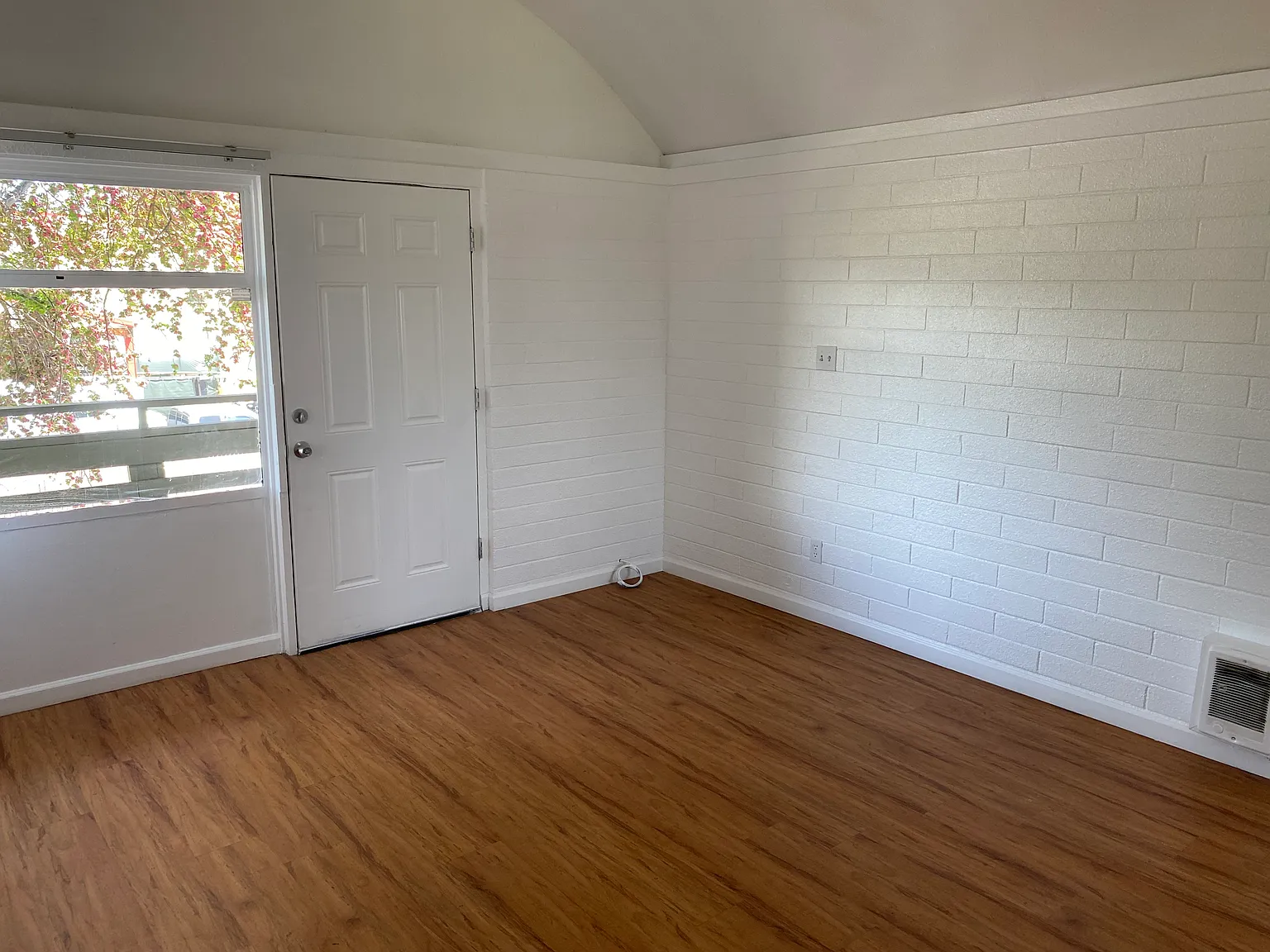 The Highlakes Apartments — Photo 2