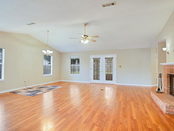 2nd image of 433 Orby St