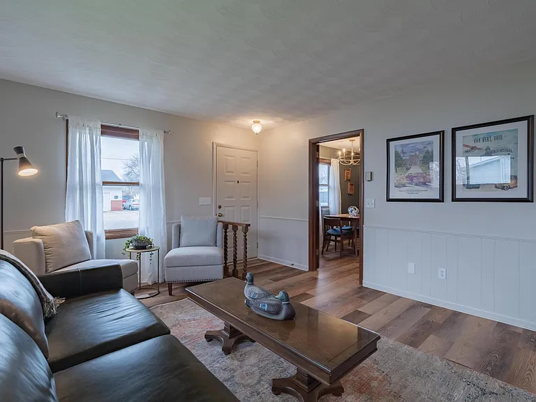 715 Leeson Ave — Photo 11
