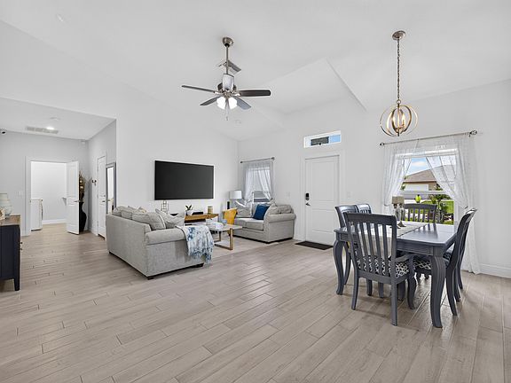 5th image of 1301 SW Melrose Avenue