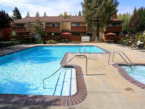 3rd image of 550 River Glen Dr #18