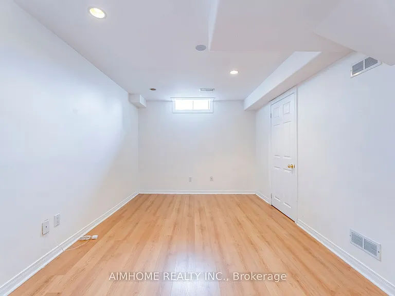 340 Kittridge Rd — Photo 33