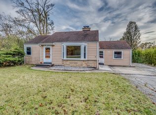 17W517 Manor Ln, Villa Park, IL 60181