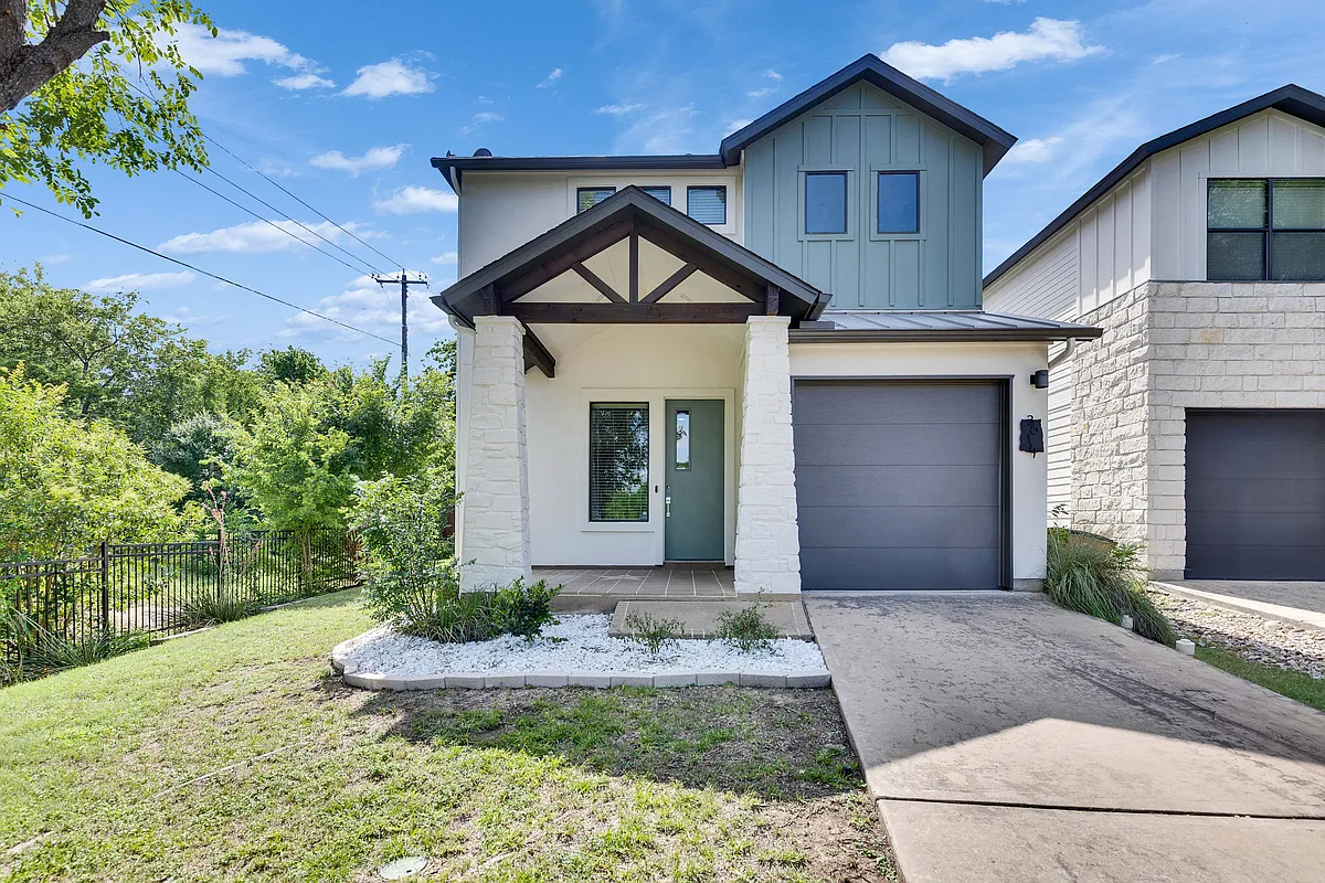 Building Photo - 3014 Corbin Ln
