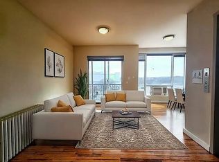 211 61st St APT 3, Brooklyn, NY 11220