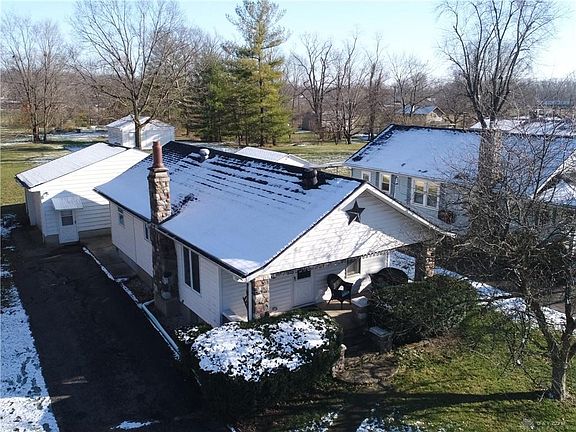 5th image of 12 Kemp Ave