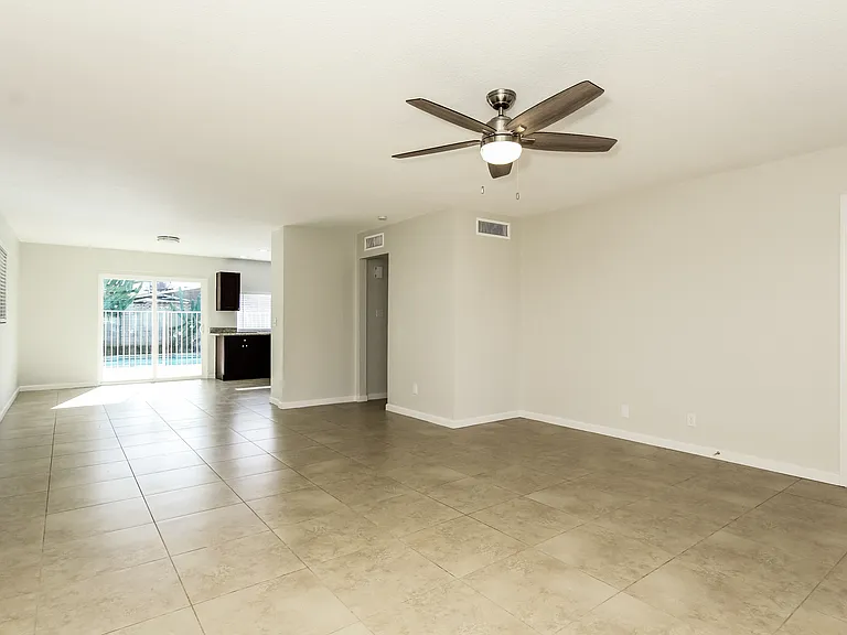 8301 E Turney Ave — Photo 3