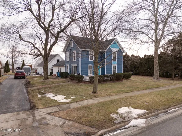 1195 Farnsworth Rd, Waterville, OH 43566