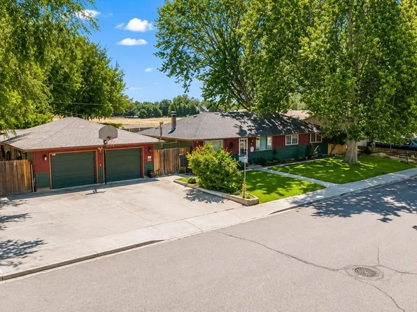 1305 S Everett St, Kennewick, WA 99337