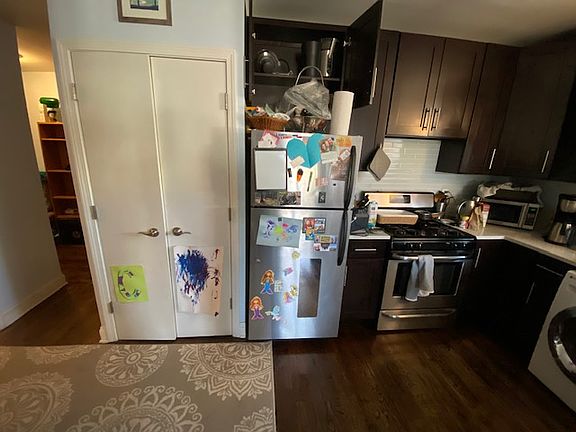 4th image of 654 Saint Marks Ave APT 4D
