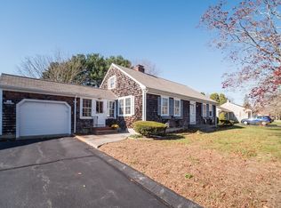 88 Nyes Ln, Acushnet, MA 02743