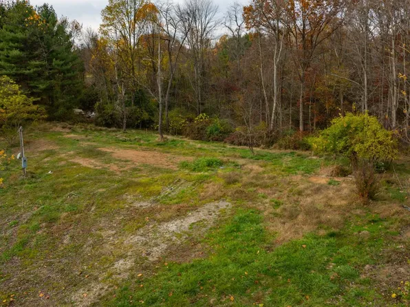 Pleasanton Rd, Athens, OH 45701