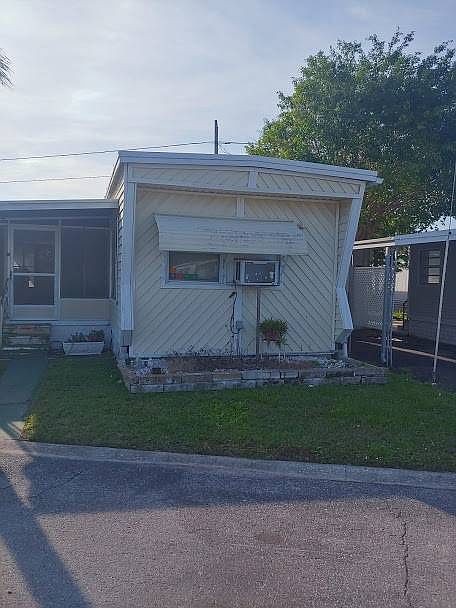 1st image of 4000 24th St N Lot 464