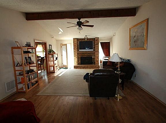 3rd image of 232 Greensprings St