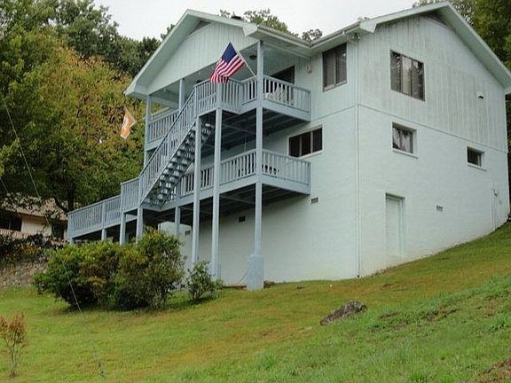 2nd image of 656 Mountain Glen Dr