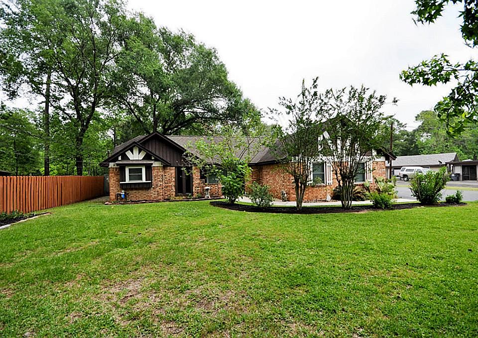 1st image of 20521 Lakeside Dr