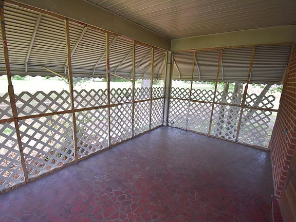 Screened-In Porch