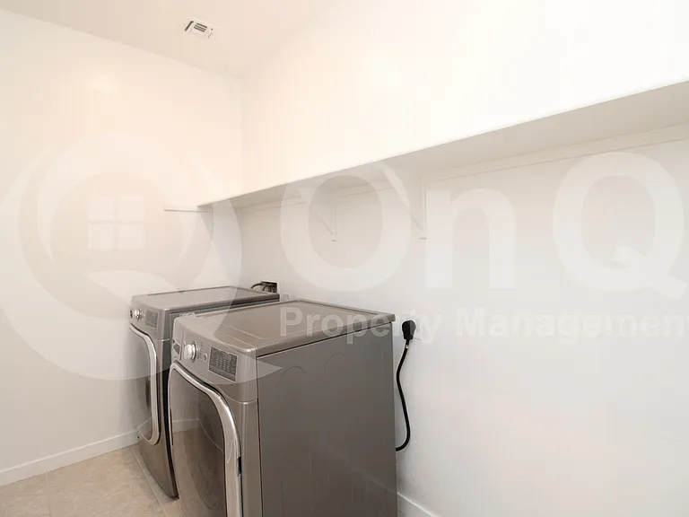 1130 E Armstrong Way — Photo 24