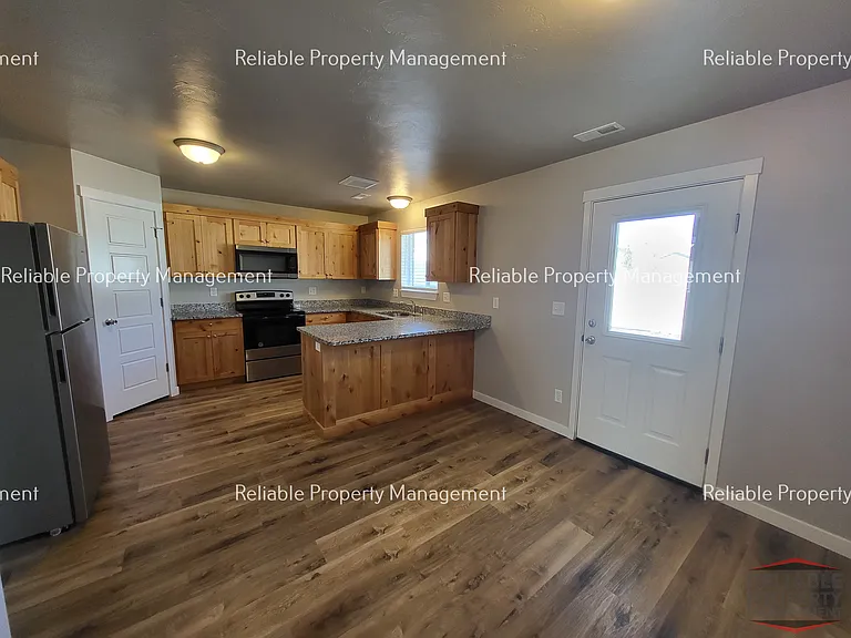 2015 Lawrence Ln #201 — Photo 5