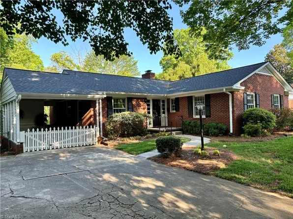905 Avery Pl, Greensboro, NC 27408