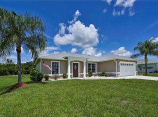842 Woodridge Cir, Fort Myers, FL 33913