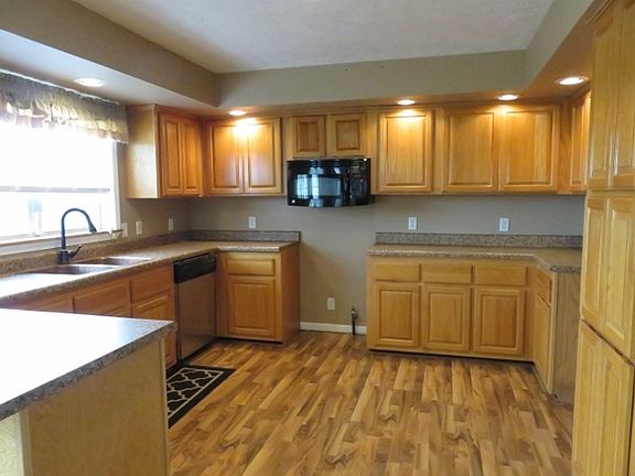 2nd image of 3899 E County Road 550 N