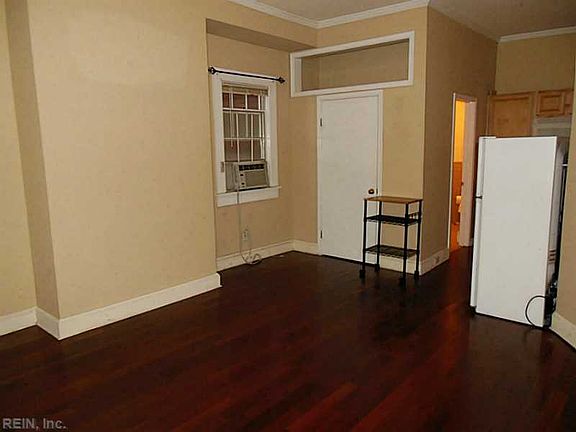 3rd image of 611 Boissevain Ave APT 4