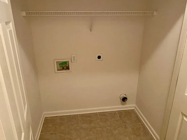 Waveland Townhomes — Photo 16