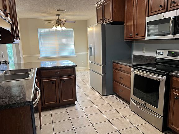 5th image of 112 Oakwood Ct