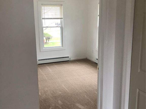 4th image of 366 N Main St #2