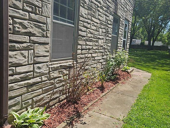 2nd image of 1332 Emilie St
