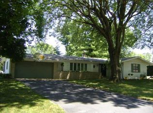 1188 S Beechwood Dr, Rushville, IN 46173