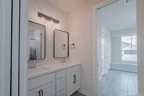 106 Valencia — Photo 15