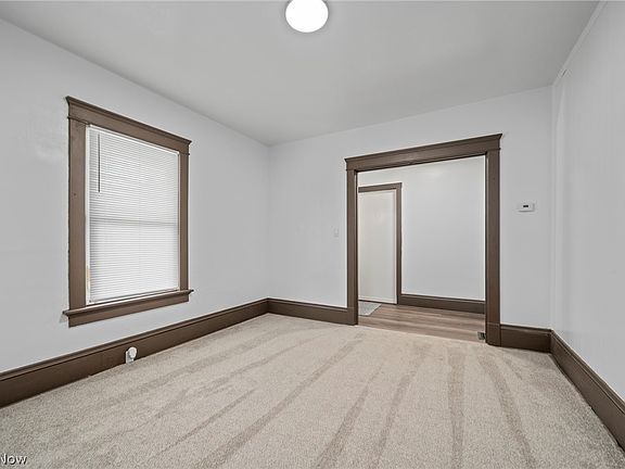 3rd image of 1122 Hoover Pl NW