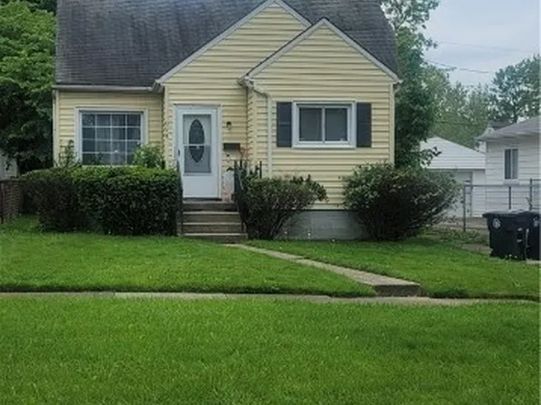 894 Hardesty Blvd, Akron, OH 44320