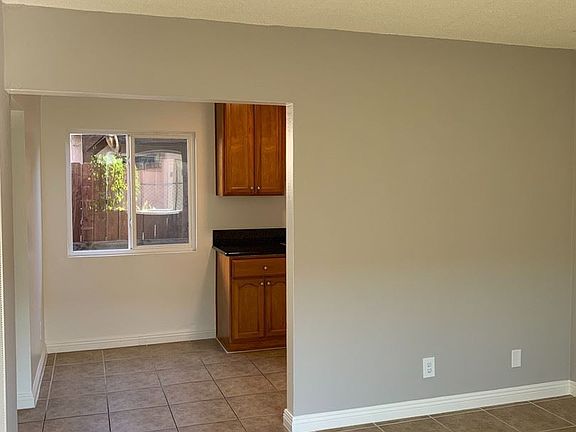 5th image of 507 Eastmont Ave APT 2
