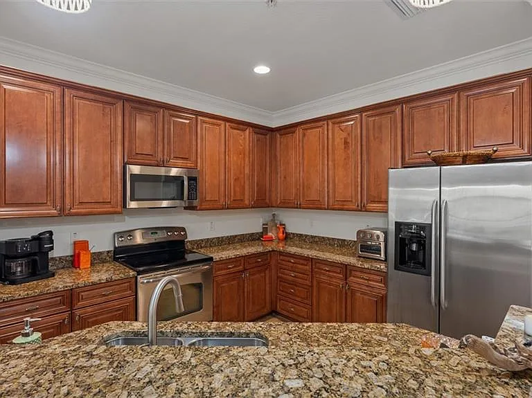 8965 Malibu Ln #802 — Photo 11