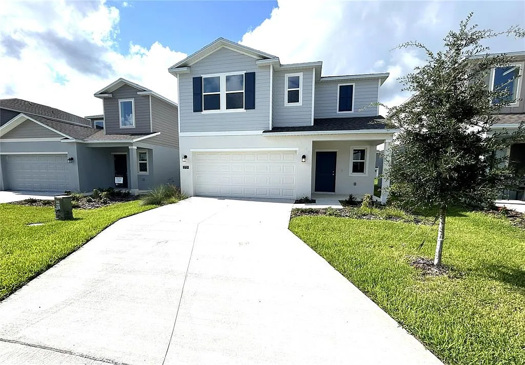 6 bed, 3.0 bath, 2522 sqft, $2,500 — Photo 2