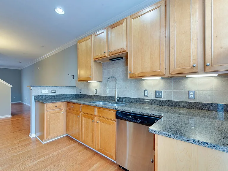 1508 Walnut View Dr — Photo 18