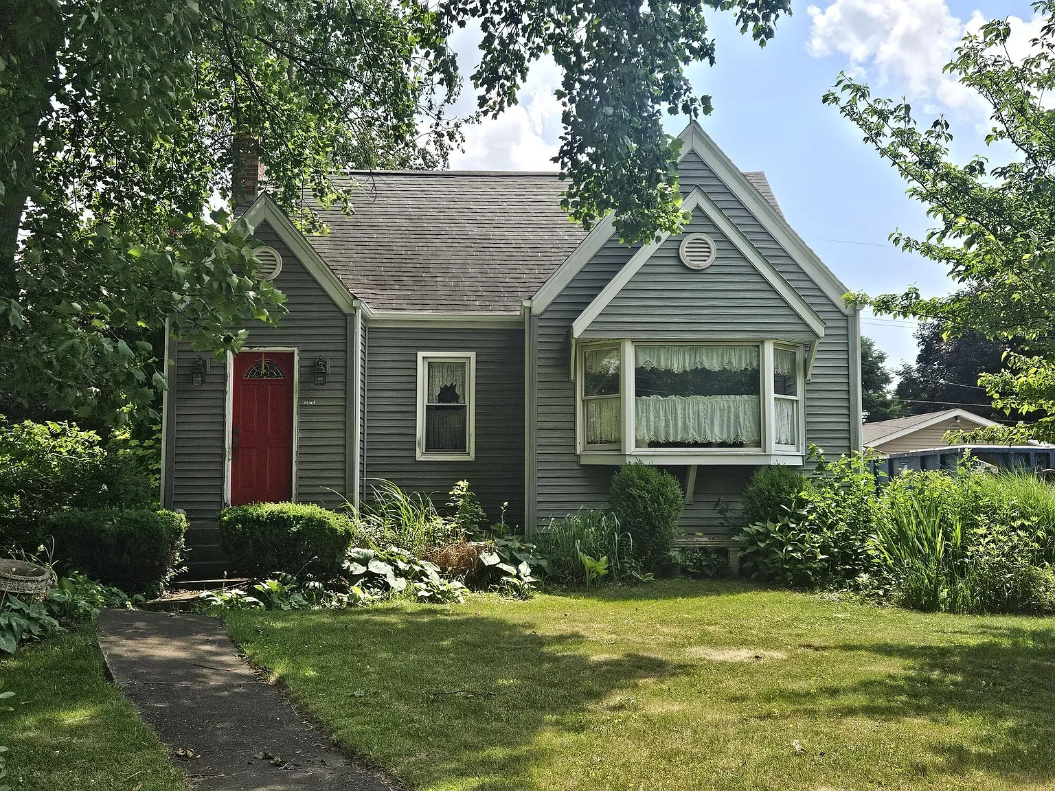 1605 A St photo 1