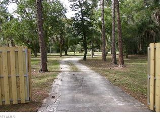 1505 Oakes Blvd, Naples, FL 34119