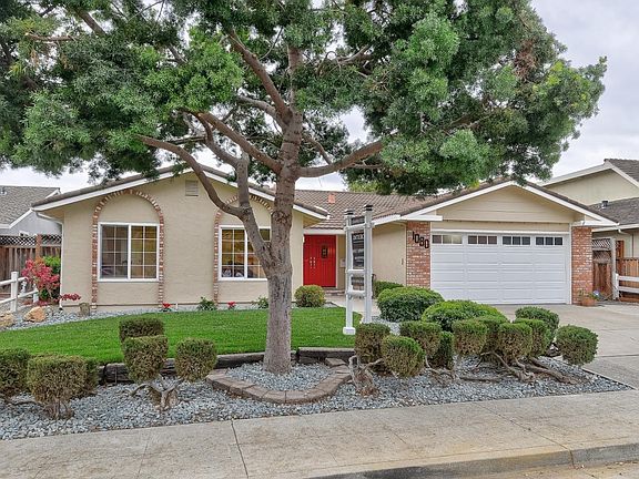 2nd image of 1080 Clematis Dr